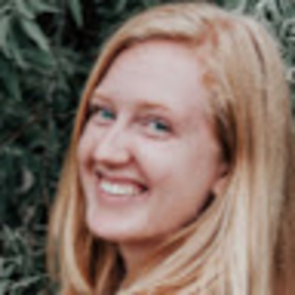 Meet your Posher, Caitlin - Picture 1 of 1